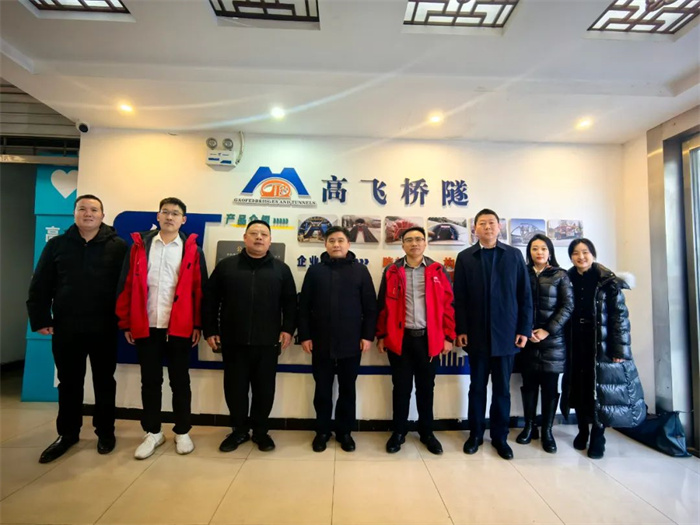 熱烈歡迎國資委物資流通國際合作事務(wù)中心書記、主任王校武一行蒞臨公司走訪調(diào)研